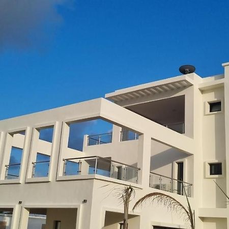 Villa Bolati, Avec Piscine, Jacuzzi, Jardin Et Vue Bonoua Exterior photo