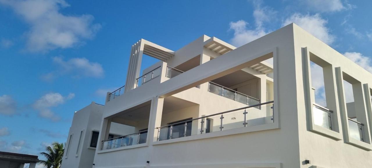 Villa Bolati, Avec Piscine, Jacuzzi, Jardin Et Vue Bonoua Exterior photo