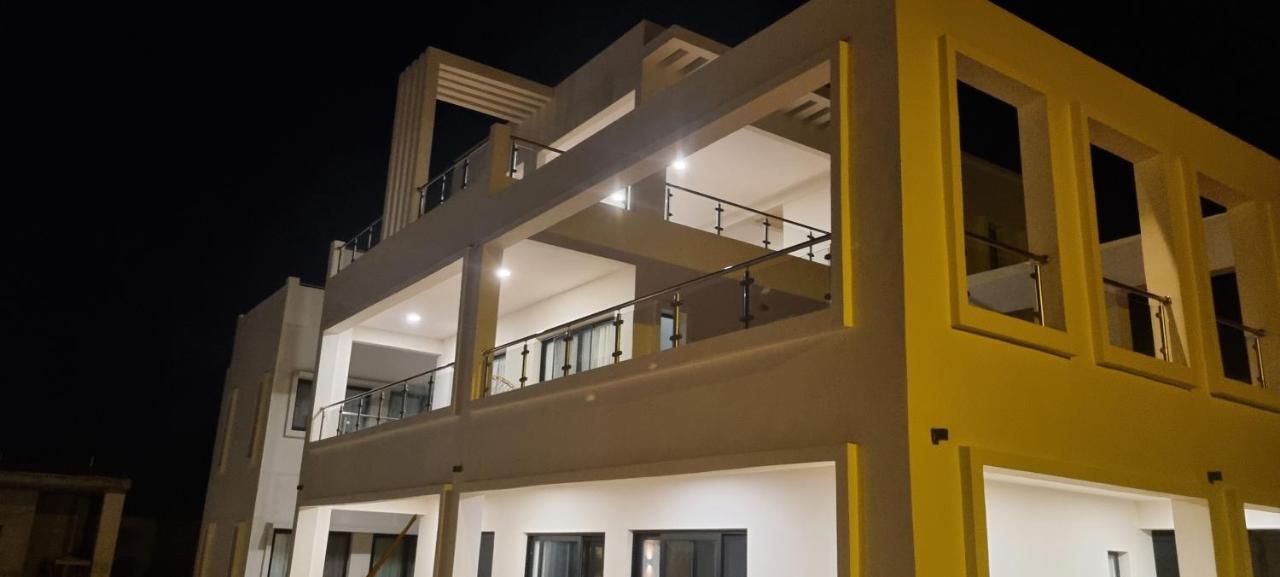 Villa Bolati, Avec Piscine, Jacuzzi, Jardin Et Vue Bonoua Exterior photo